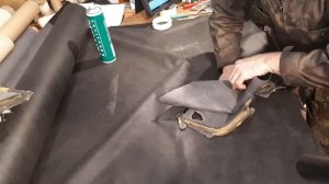 Toyota Camry xv40. Перетяжка дверных карт.