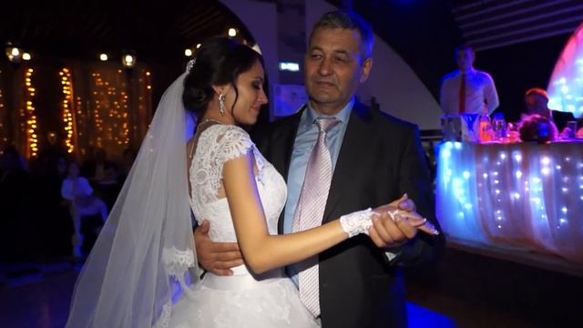 Этиемэ булэгем (Танец невесты с папой и песня для папы) смотреть онлайн