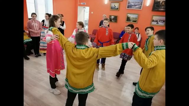 "Забавы русской старины" Игра "Золотые ворота" смотреть онлайн