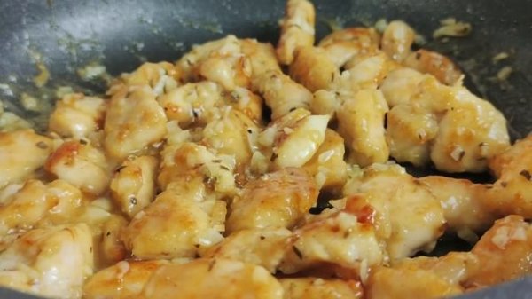 The most delicious chicken dinner! Top? 4 recipes from Delicious and Easy Recipes!