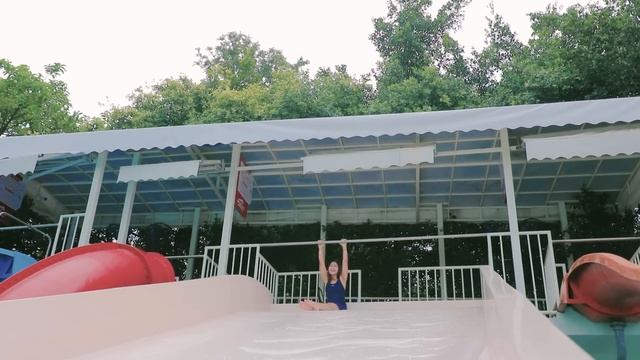 SLIDE Through IMPOSSIBLE Shapes! *CHALLENGE* | Rimorav Vlogs смотреть онлайн