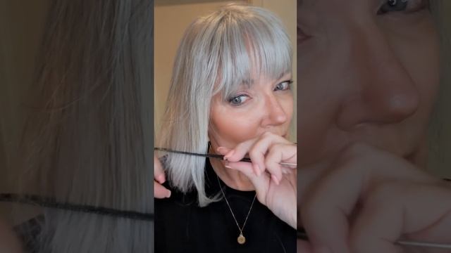 How to Use Clip in Bangs for a Receding Hairline. смотреть онлайн