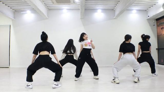 르세라핌 (LE SSERAFIM) 'FEARLESS' 커버댄스│연습영상 Practice ver.│거울모드 Mirrored│BLACK DOOR 블랙도어 смотреть онлайн