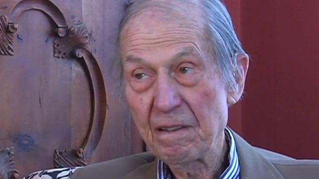 Stephen Mitchell interviews John Fitch смотреть онлайн