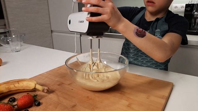 Когда сына попросили покормить сестру! смотреть онлайн