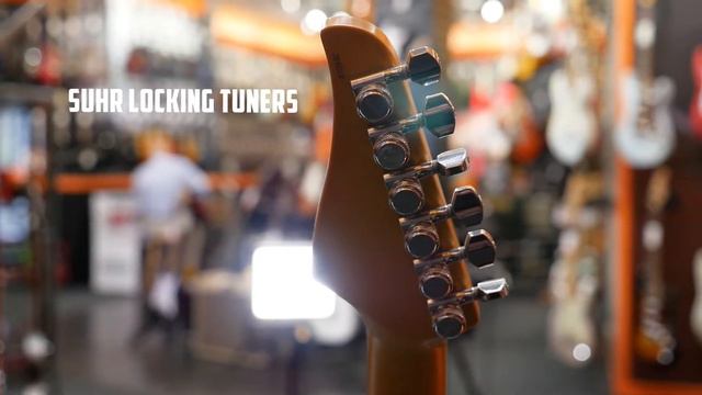 New Suhr Classic S with a Morgan AC20 смотреть онлайн