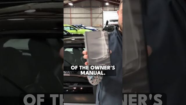 Mercedes SL600 comes with a VHS? #90scars #carhub #carguysbelike смотреть онлайн