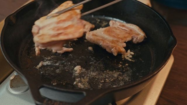 Easy One Pan Baked Chicken and Shiitake Mushroom Rice смотреть онлайн