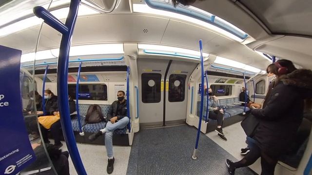 London Underground First Person Journey - St James's Park To Clapham Common Via Victoria & Stockwel