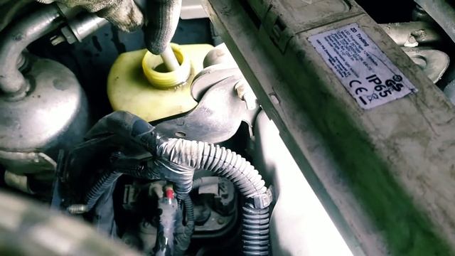 Замена жидкости ЭГУР Ford Focus 2 | Fix My Car