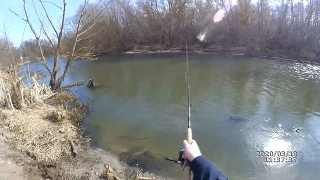 Рыбалка на реке Оскол в Марте ,Старый Оскол.(село Казачек,Ивановка) смотреть онлайн