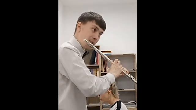 И. Кванц Концерт соль мажор для флейты с оркестром, 1 часть смотреть онлайн