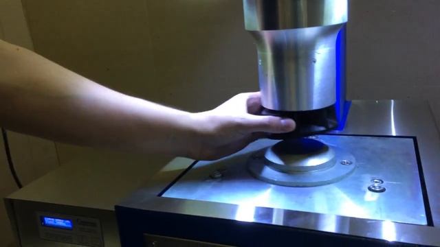 Ультразвуковая сварка колесо насоса подогревателя Охлаждающей Жидкости смотреть онлайн