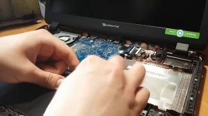 Разборка ноутбука Packard Bell (Замена оперативной памяти)