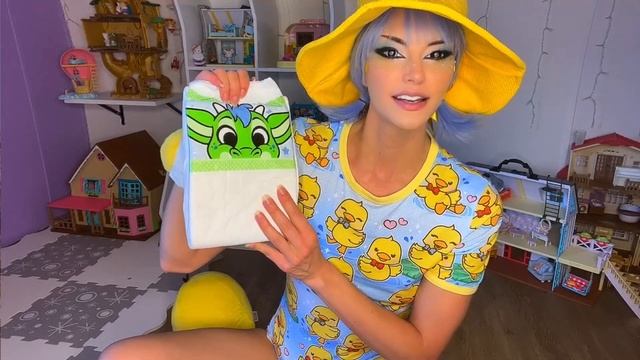ABDL Peekaboo Diaper Review смотреть онлайн