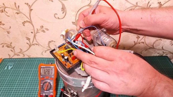 Ремонт термопота POLARIS PWP 3215. Постоянно включен режим кипячения, но вода не греется.