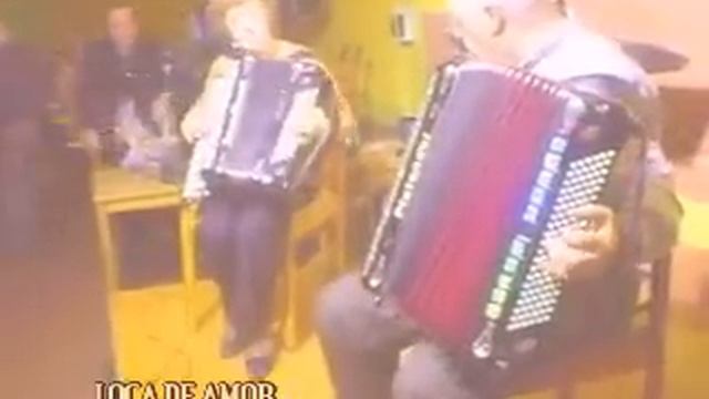 LOCA DE AMOR--VALS--"DUO DE ACORDEONES"Angel Russo y Maria Elena смотреть онлайн