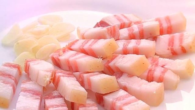 САЛО ПОЛЬЗА И ВРЕД | Чем опасно сало? сало польза для желудка? сало польза для печени? смотреть онлайн