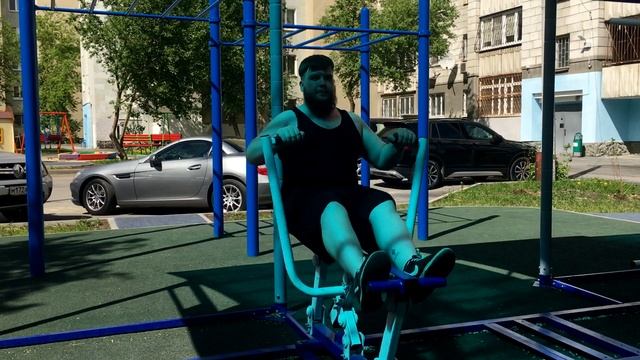 ТРЕНИРОВКА СВОИМ ВЕСОМ / УЛИЧНЫЕ ТРЕНАЖЕРЫ / ЗАКРЫТАЯ ПЛОЩАДКА смотреть онлайн