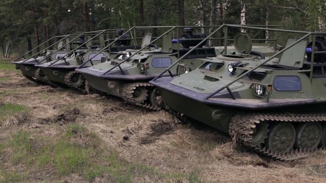 МТЛБ "Базовая" и Урал 4320 (ИЗГТ) смотреть онлайн