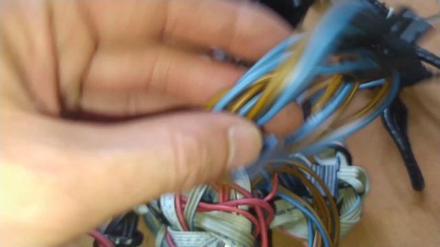 Разборка телевизора THOMSON 29DX172 Цветные металлы и радиодетали из старой техники. смотреть онлайн