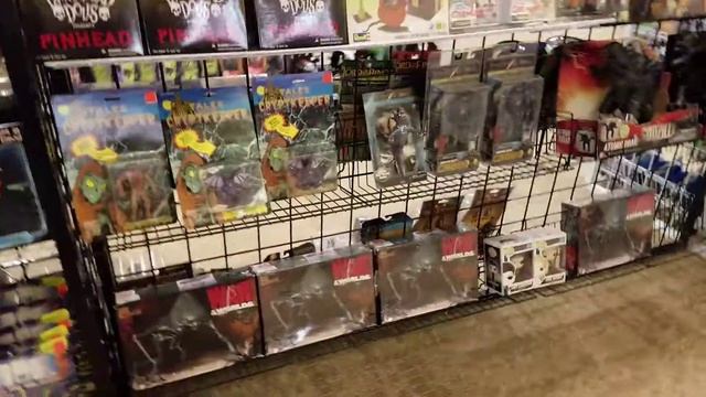 Comic Shop Collectible Run! смотреть онлайн