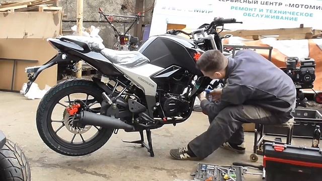 Cборка мотоцикла STREETFIGHTER 250 смотреть онлайн