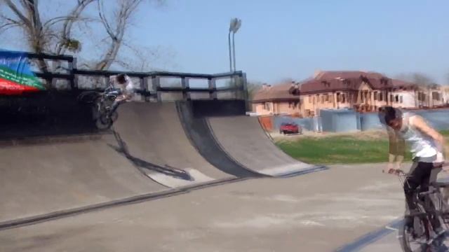 Помогите детям или bmx спот смотреть онлайн