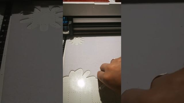 Вырезаю на плоттере BROTHER SCANNCUT CM700. Первый опыт