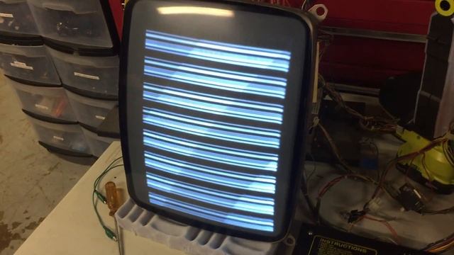 Space Invaders Deluxe - display issue смотреть онлайн