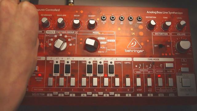 Behringer TD-3 acid house / Jamuary 2023 Day 18 #jamuary2023 смотреть онлайн