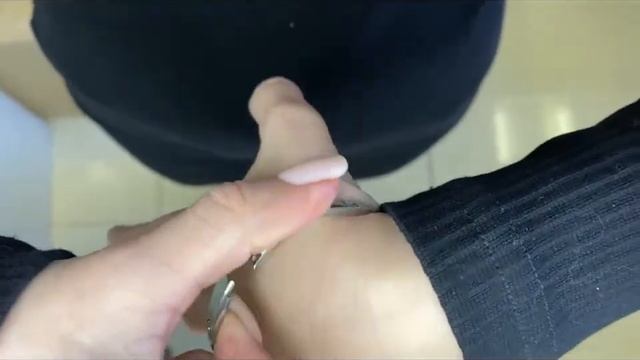 Как расстегнуть и застегнуть браслет одной рукой смотреть онлайн