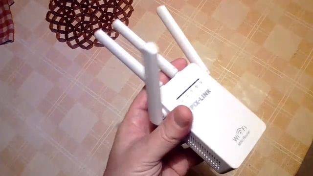 4 Antennas 300Mbps Wireless-N Wifi Router Repeater смотреть онлайн