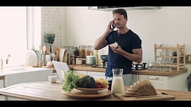 Стих Сергея Есенина, любовь хулигана. Читает Власий Зубов смотреть онлайн