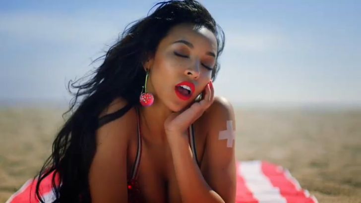 Tinashe - Superlove 2016 смотреть онлайн