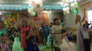 Флешмоб «Мама Мария» с родителями на выпускной 2019