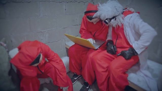 ХЕЙТЕРЫ ПРОТИВ ИГРЫ в КАЛЬМАРА! Ведущий НАШЕЛ БРАТА??? смотреть онлайн