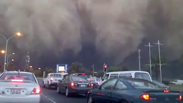Песчаная буря в Кувейте смотреть онлайн