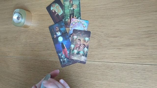Скучает ли он по мне? Думает ли он обо мне? Таро Онлайн Расклад DREAM HOUSE TAROT смотреть онлайн