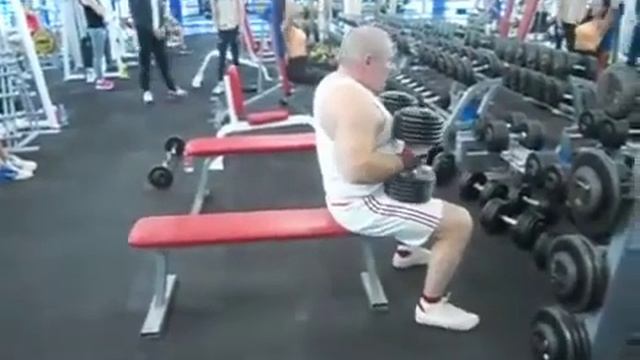 20. 03. 2021г. Жим лёжа гантелей по 52.6 кг. 59 лет. смотреть онлайн