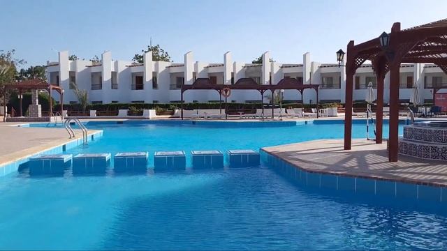 Египет Зимой Стоит ли отдыхать в Египте зимой? Жарища 26 градусов, а где ветер? смотреть онлайн