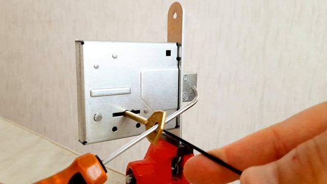 [ 72 ] САМОЕ БЫСТРОЕ ВСКРЫТИЕ ЗАМКА За какое время открою дверной замок без ключа смотреть онлайн