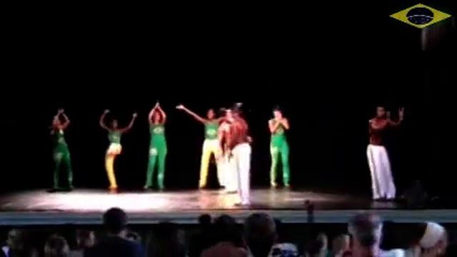 Brazilian Samba/Capoeira Show - Estilo Faixa смотреть онлайн