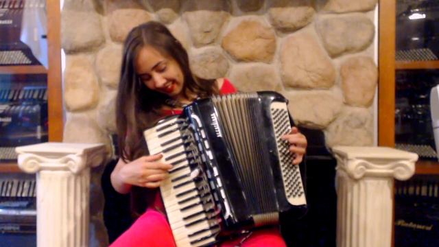 6317 - Black Excelsior Accordiana Piano Accordion LMM 39 111 $799 смотреть онлайн