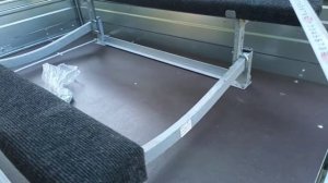 Стапель для перевозки лодки или гидроцикла на бортовом прицепе.