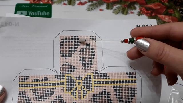 275. Новогодняя игрушка - Кубик GoldenKey N-013. Обзор, старт, нюансы вышивки на полиэтилене. смотреть онлайн