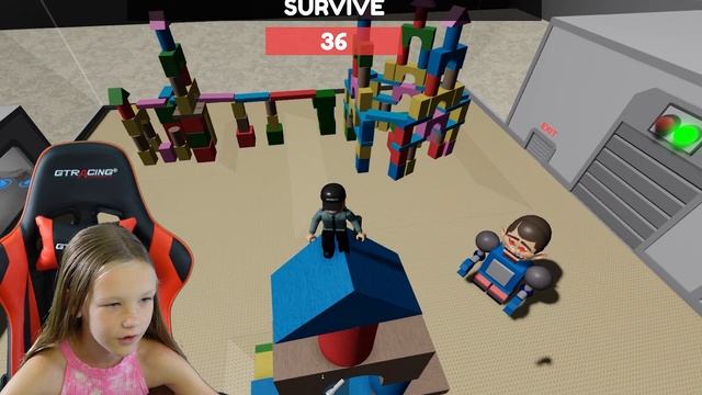 Can Madison Escape Mr Funny's Toy Shop?!?! Scary Obby смотреть онлайн