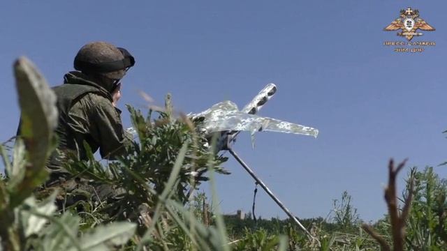 Республиканские 2С1 Гвоздики работают по ВСУ у Авдеевки.mp4 смотреть онлайн