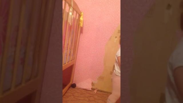 Алекса рвёт обои смотреть онлайн