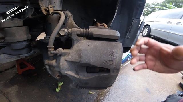 PORQUE SE QUEDAN PEGADOS LOS FRENOS - DE MI CARRO смотреть онлайн